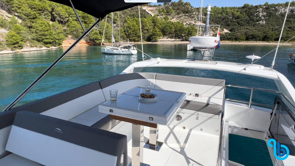 Galeon 500 Fly, 