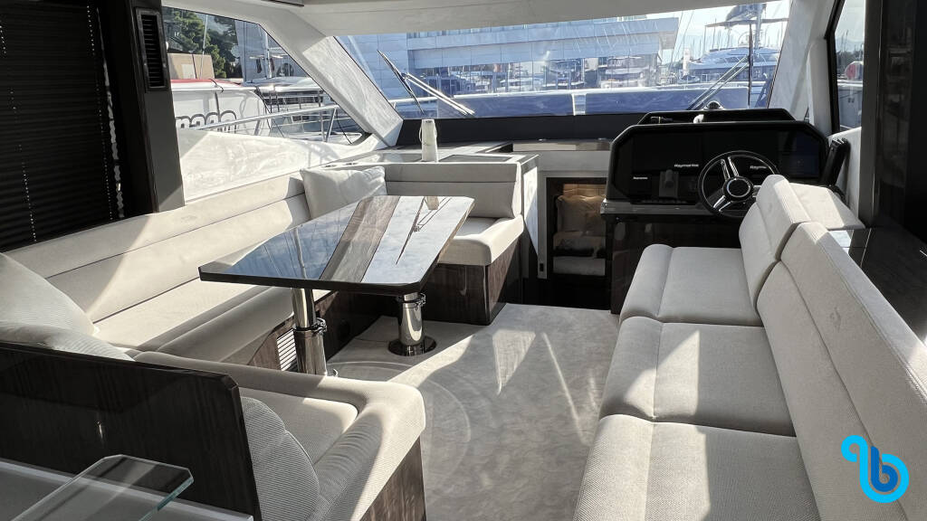 Galeon 500 Fly, 