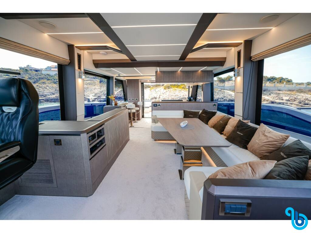 Galeon 640 Fly, FGstar