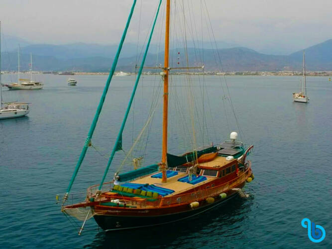 Gulet Mandalina 3 CABİNS 3 SHOWER 3 WC 20 MT LENGHT