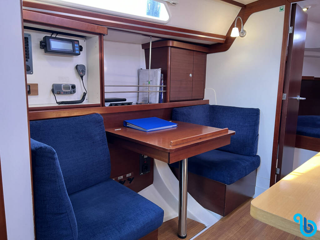 Hanse 370, Minie