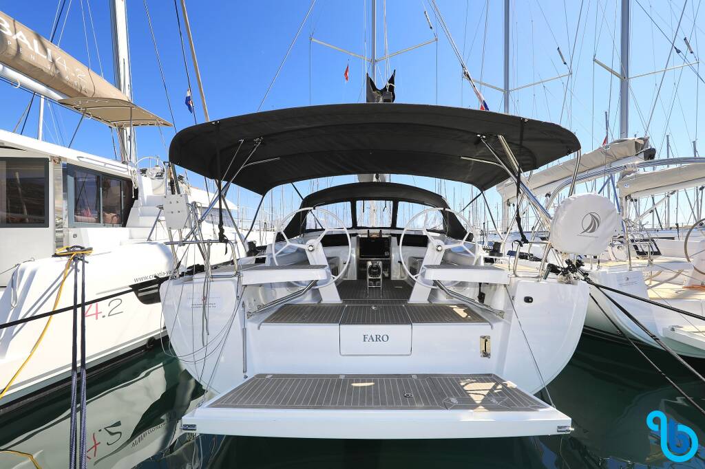 Hanse 418, 