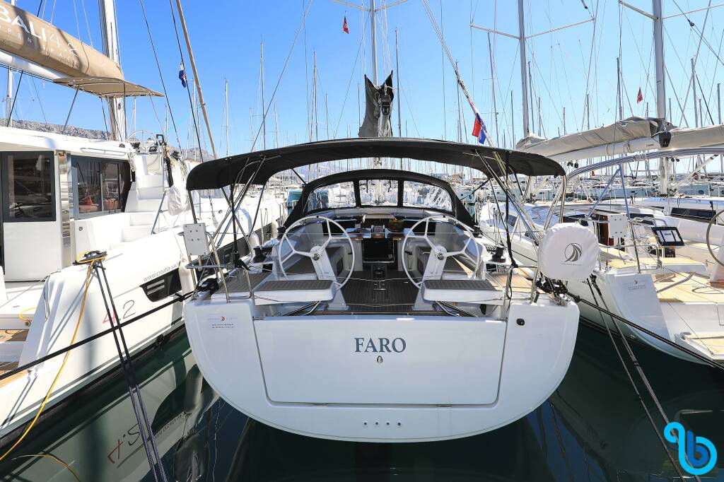 Hanse 418, 