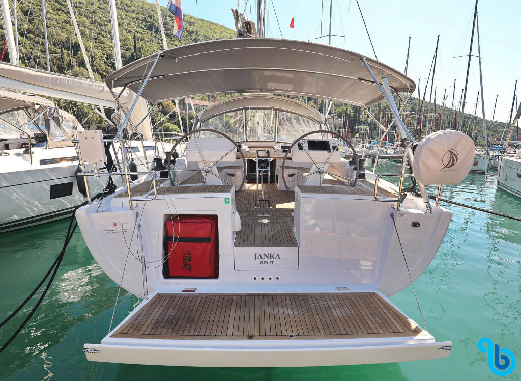 Hanse 458, 