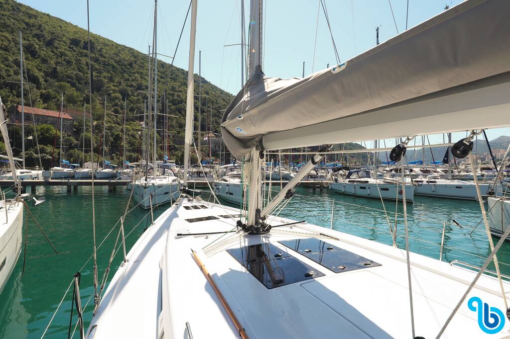 Hanse 458, 