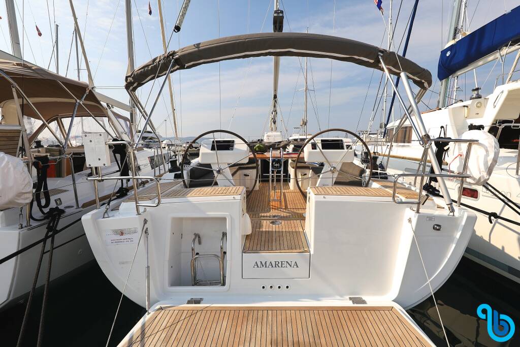 Hanse 458, Amarena