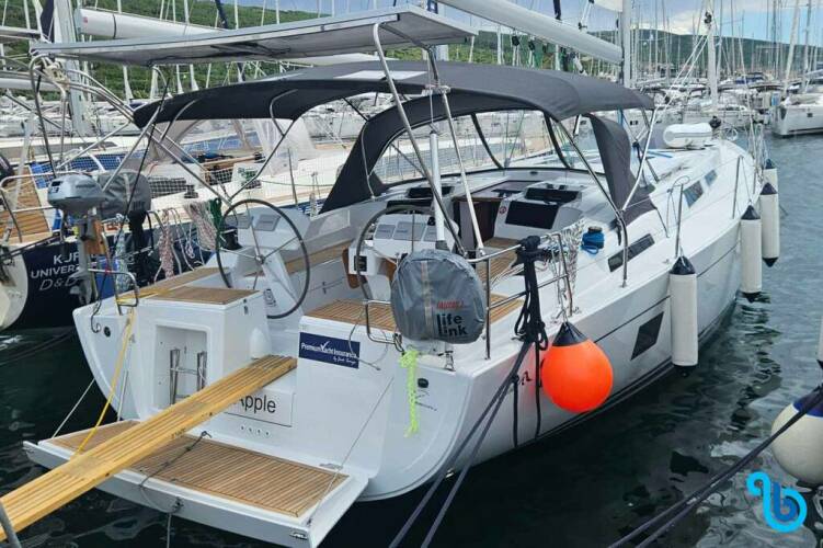 Hanse 458 Apple