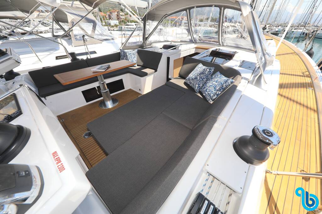 Hanse 588, 