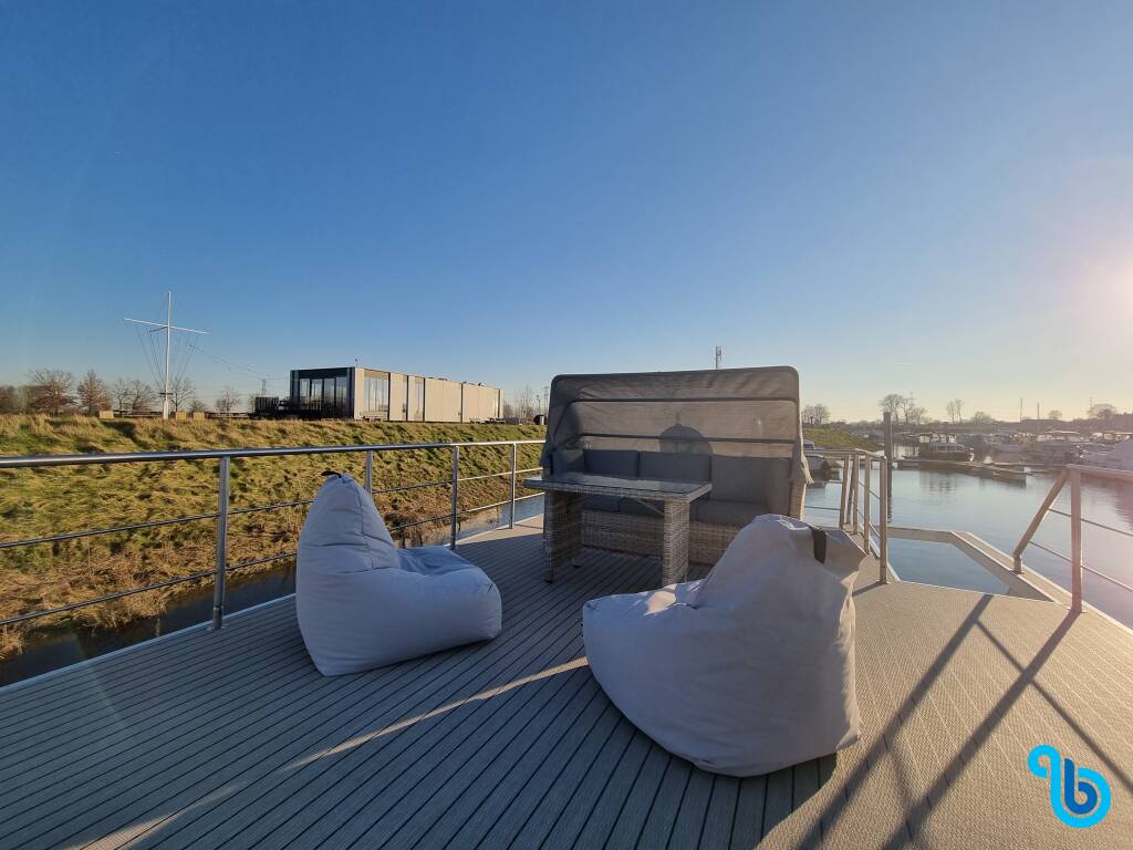 Houseboat , Paris