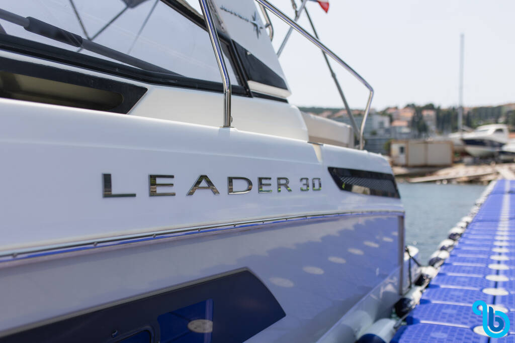 Jeanneau Leader 30, Leader 30