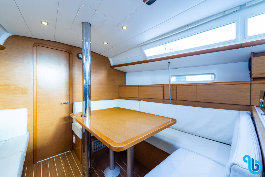 Jeanneau Sun Odyssey 379, NEW