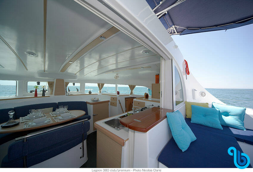 Lagoon 380, WHITE PEARL **