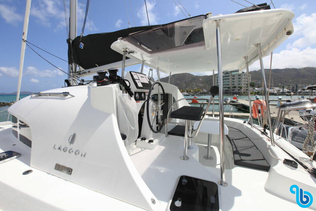 Lagoon 380, Mr T