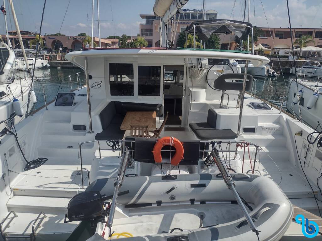 Lagoon 40, RAPHAELLE