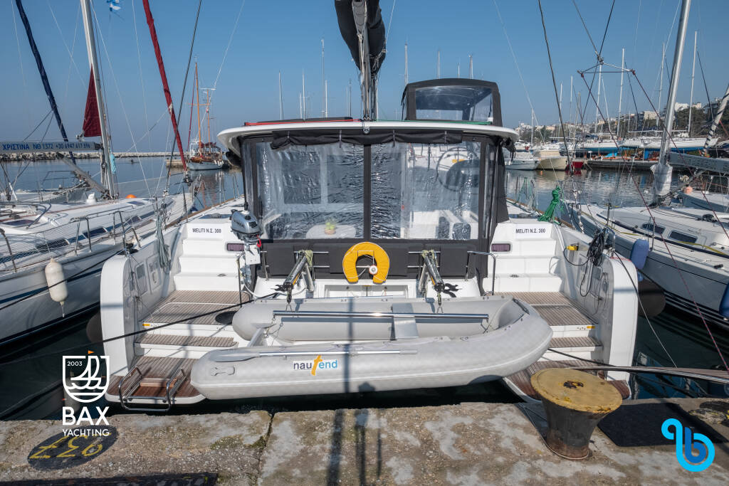 Lagoon 40, Meliti (A/C & Watermaker)