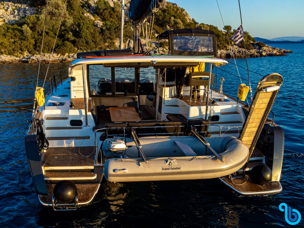 Lagoon 40, Sol Invictus VIP-equipped (AC/Gen/Watermaker)