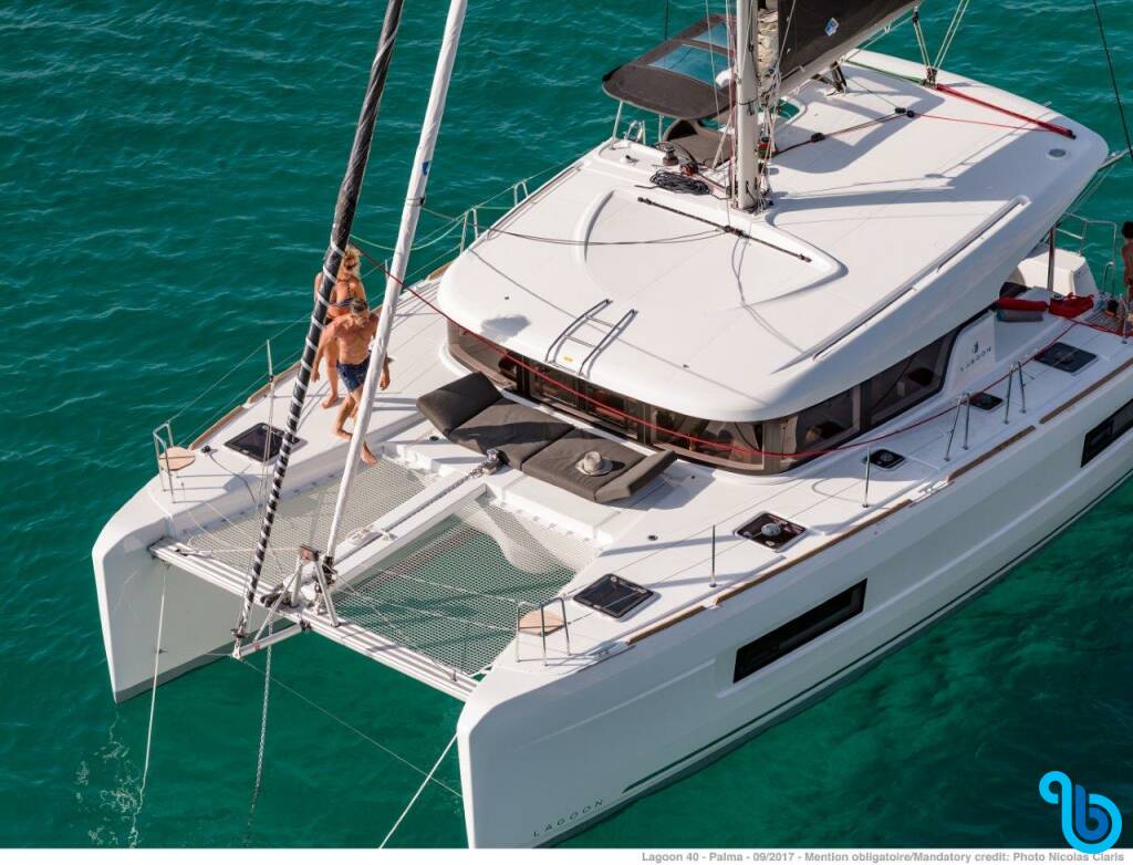 Lagoon 40, PRESTIGE