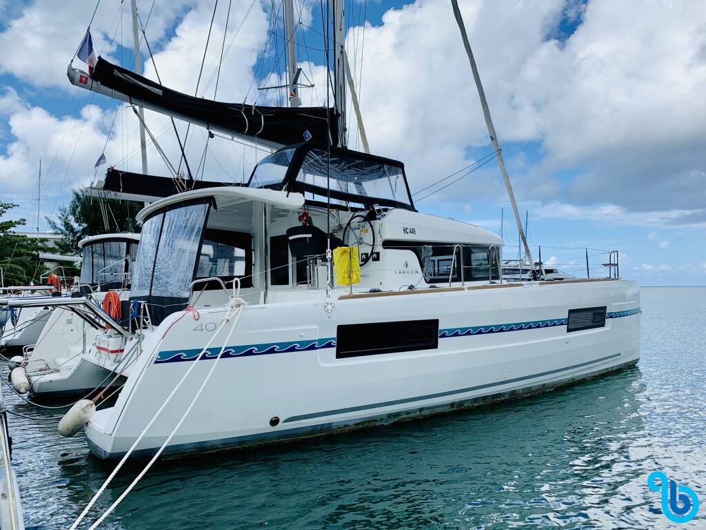 Lagoon 40, Unique