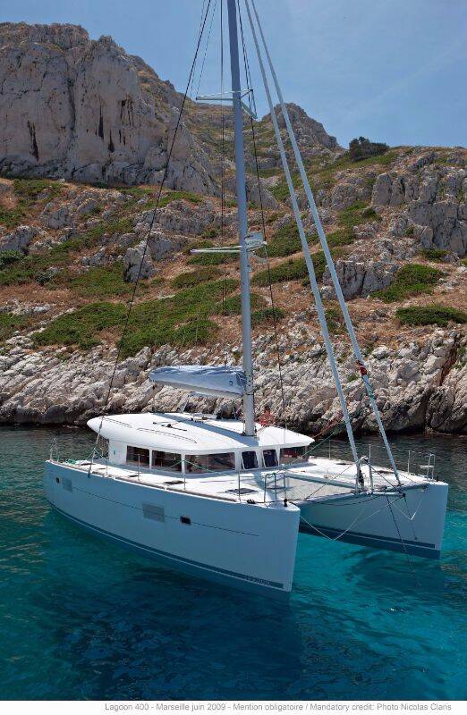 Lagoon 400, ECONOMY