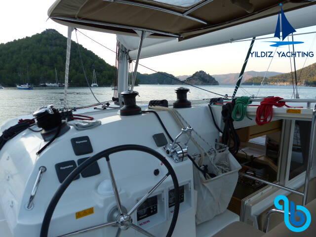 Lagoon 400, 