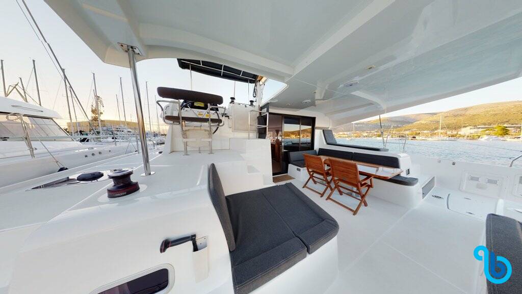 Lagoon 42, 