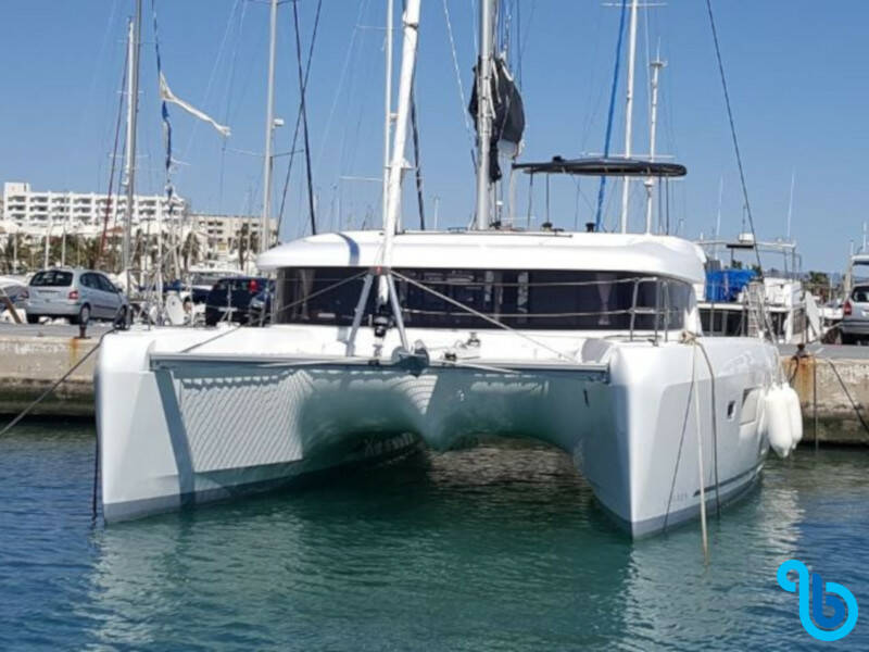 Lagoon 42, Mares