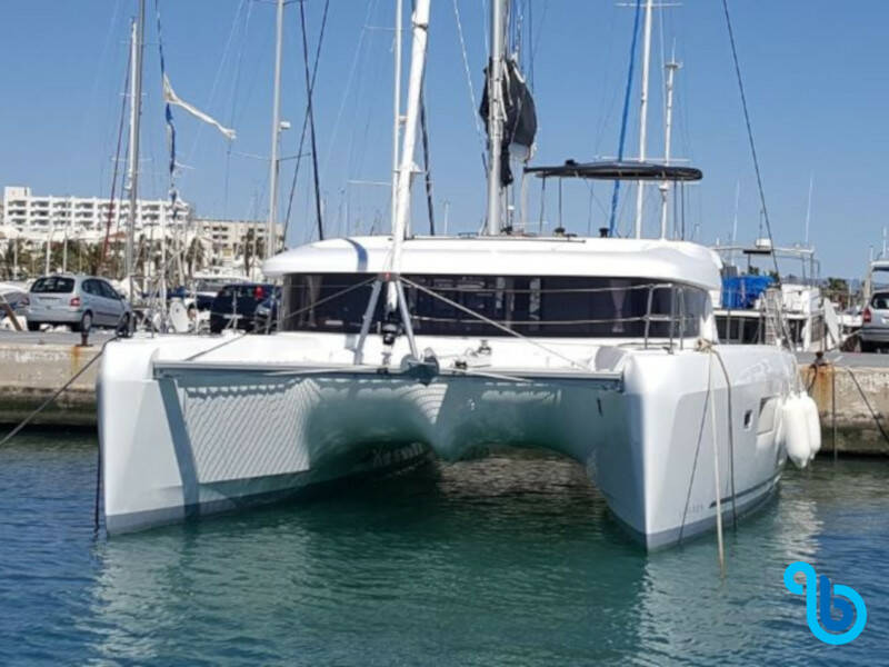 Lagoon 42, Mares