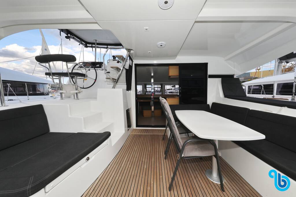 Lagoon 42, OCEAN STAR