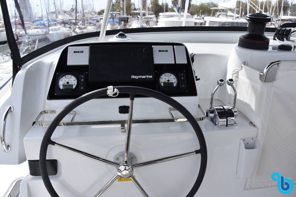 Lagoon 42 , 