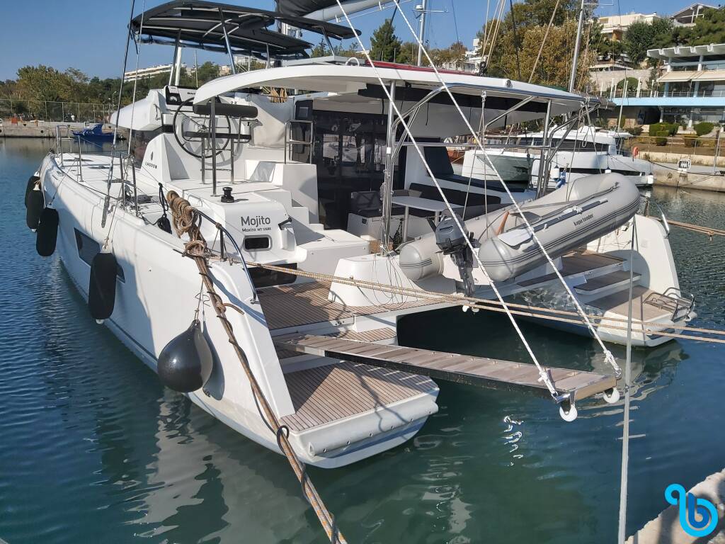 Lagoon 42, AC, Generator