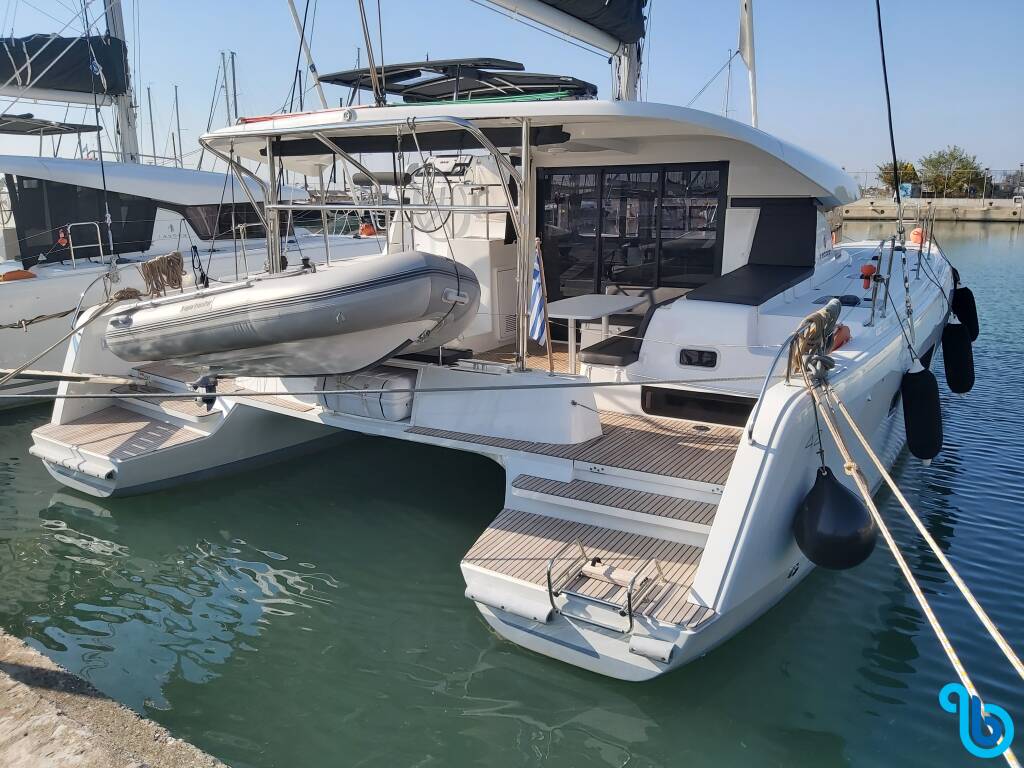 Lagoon 42, AC, Generator