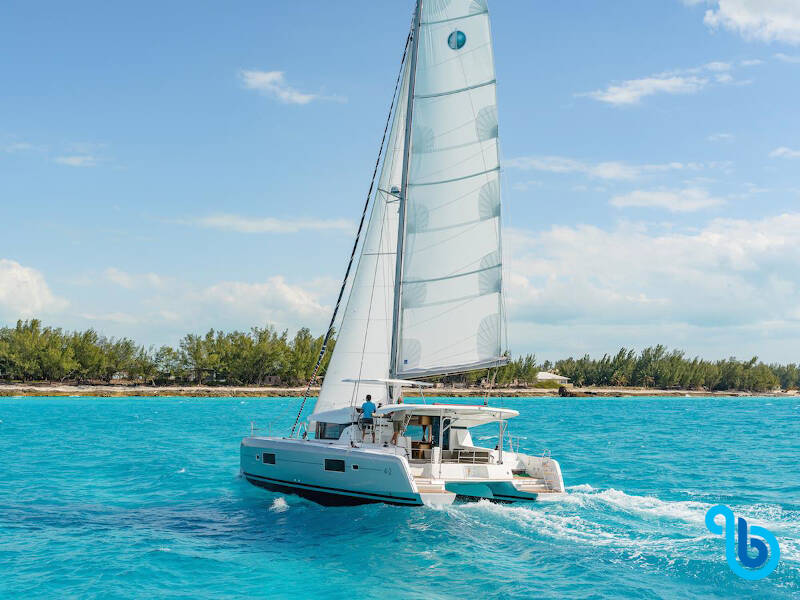 Lagoon 42, BLUE STEEL (generator, air condition, water maker)