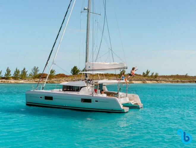 Lagoon 42 BLUESKIN