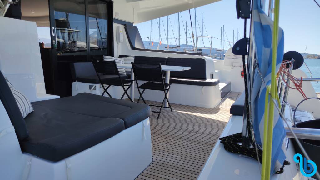 Lagoon 42, Euphoria