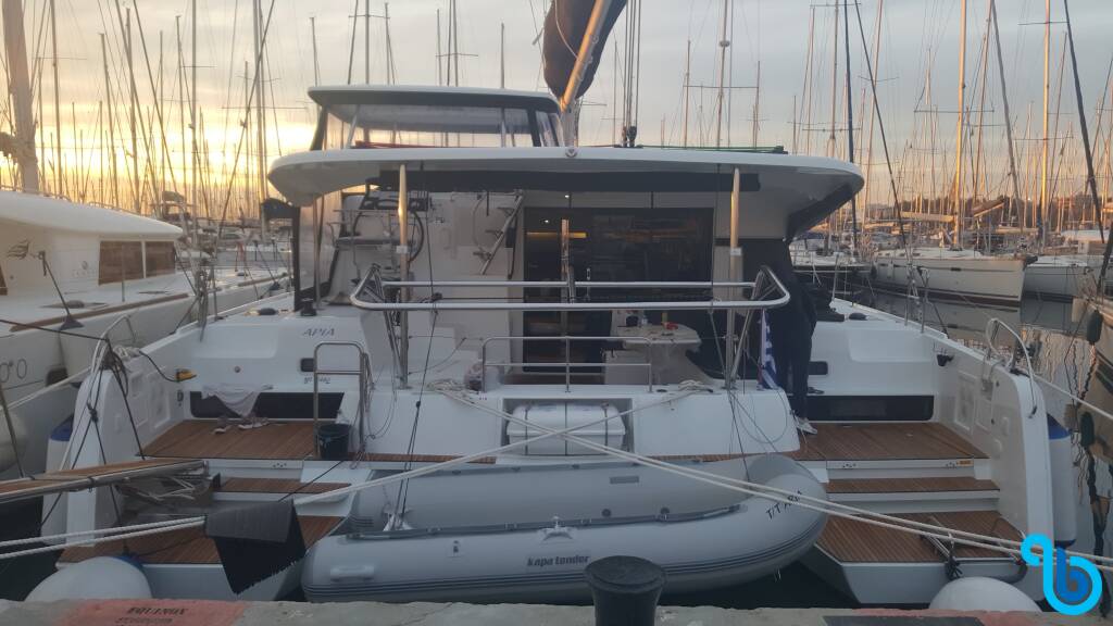 Lagoon 42, Aria