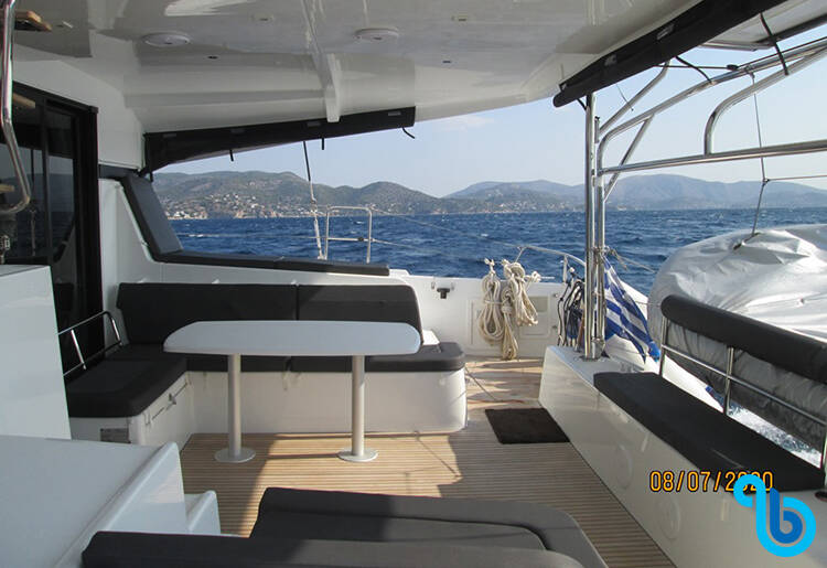 Lagoon 42, Aria