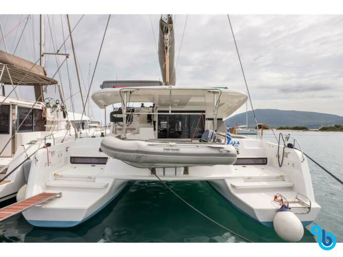 Lagoon 42 Nala  - A/C & Generator