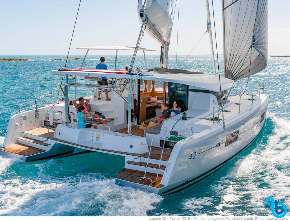 Lagoon 42, PERIWINKLE