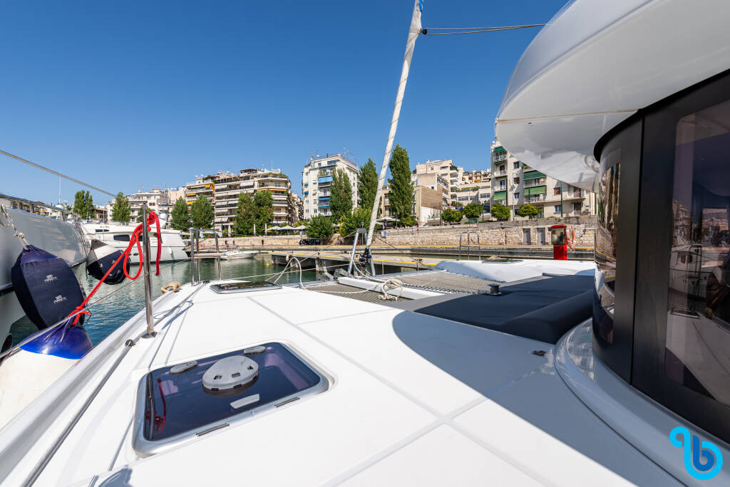 Lagoon 42, IDAL A/C- GEN & WATERMAKER