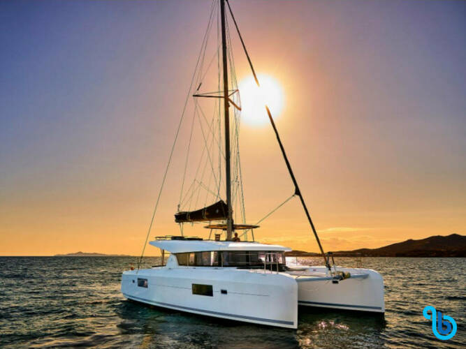 Lagoon 42 ALBERTINA  2025 refit - A/C  , Generator , Solar , Electric winch, remote control gangway