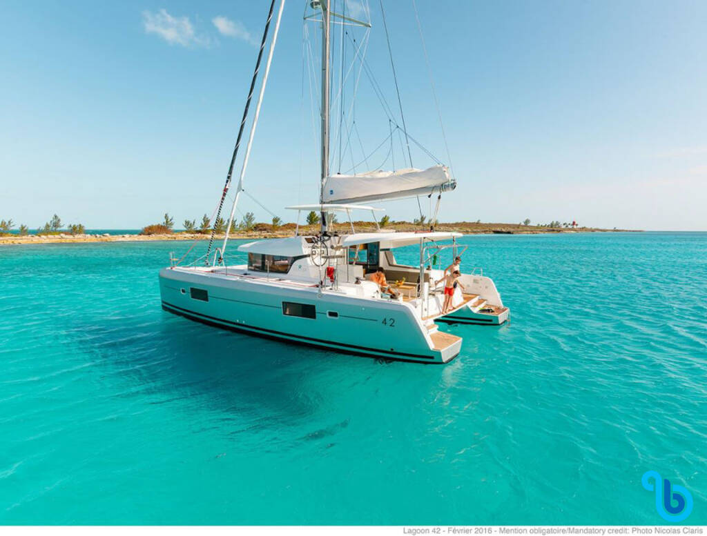 Lagoon 42, ATHINA (Αir condition, generator, water maker, 1 SUP free of charge)