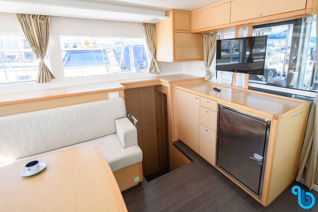 Lagoon 450  Flybridge, Athina