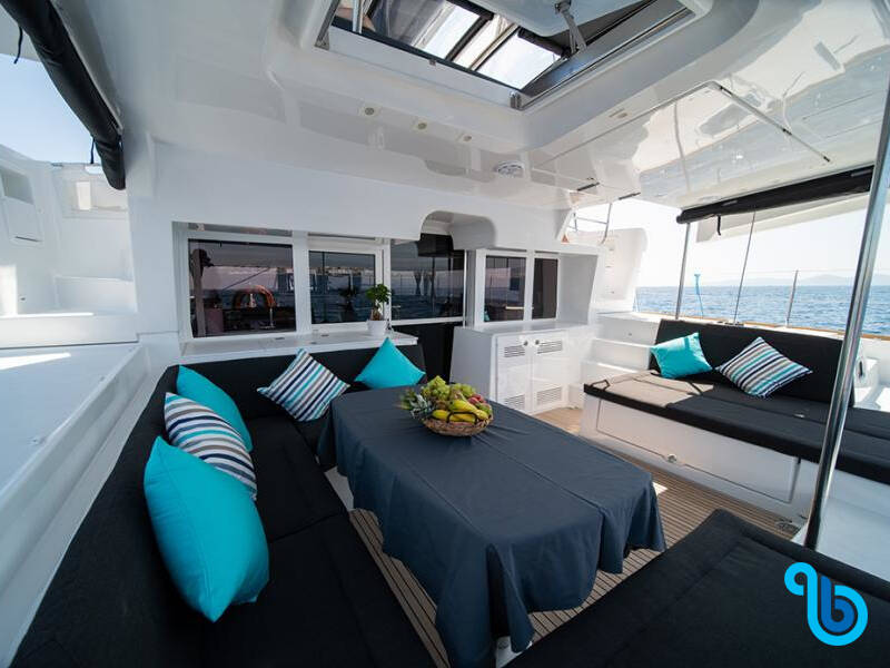 Lagoon 450  Flybridge, 