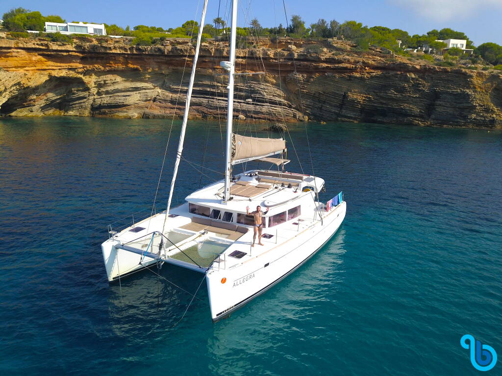 Lagoon 450, Allegra