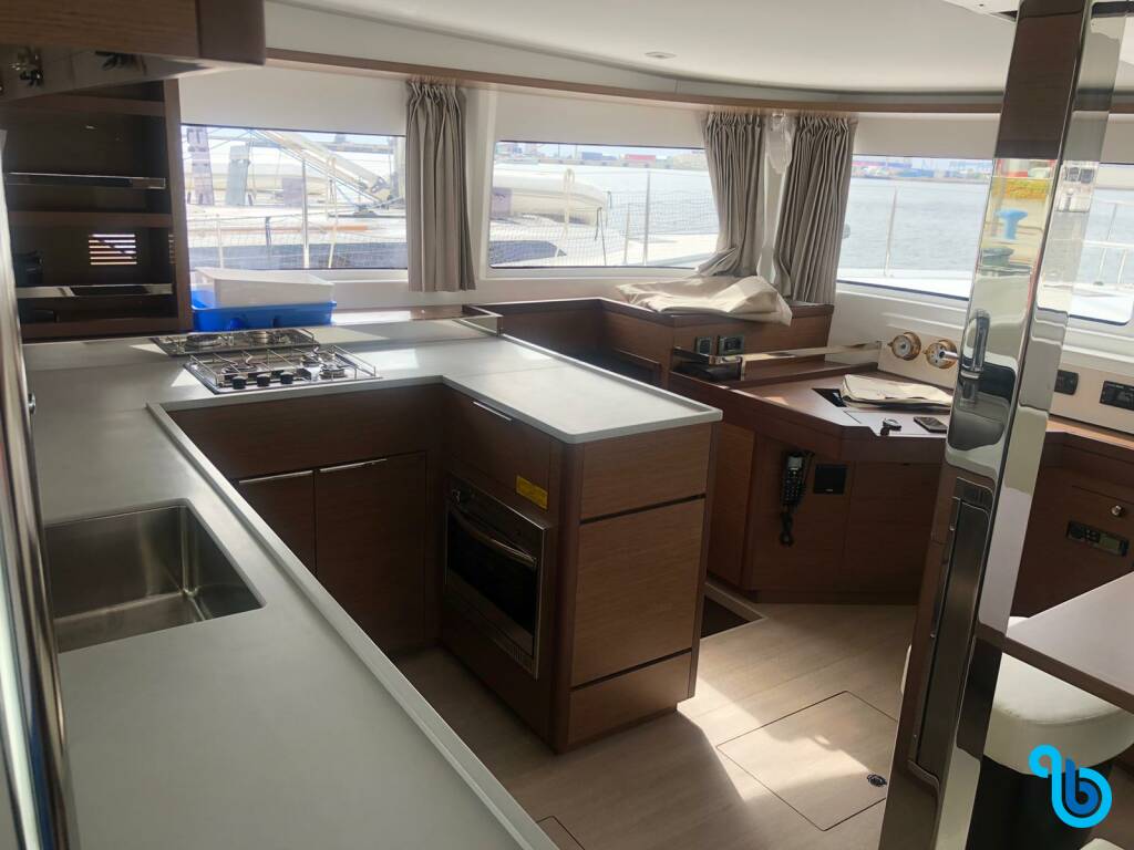 Lagoon 46, Airconditioned " Terra Sarda "