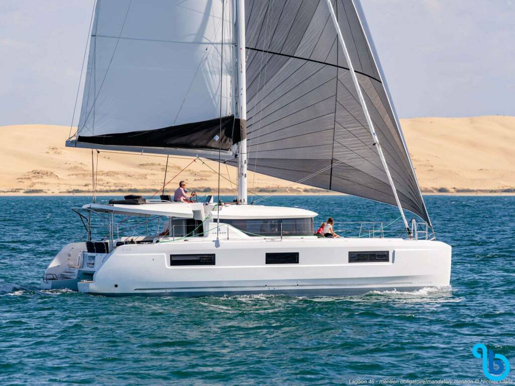 Lagoon 46, Voyager