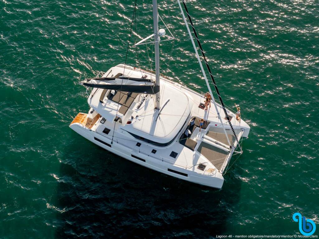 Lagoon 46, Voyager