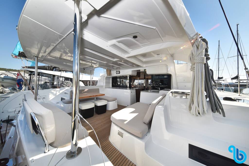 Lagoon 46_, Majestic