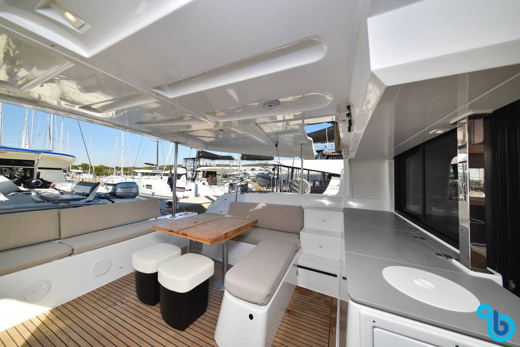 Lagoon 46_, Majestic