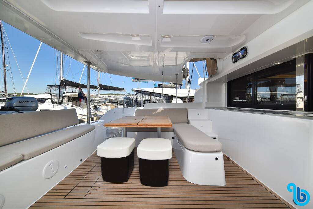 Lagoon 46_, Majestic